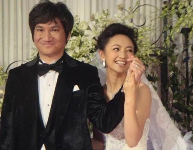 37歲嫁華誼副總裁，王菲給她當伴娘，48歲手握半個娛樂圈，憑什麼 娛樂八卦吃瓜 第26张
