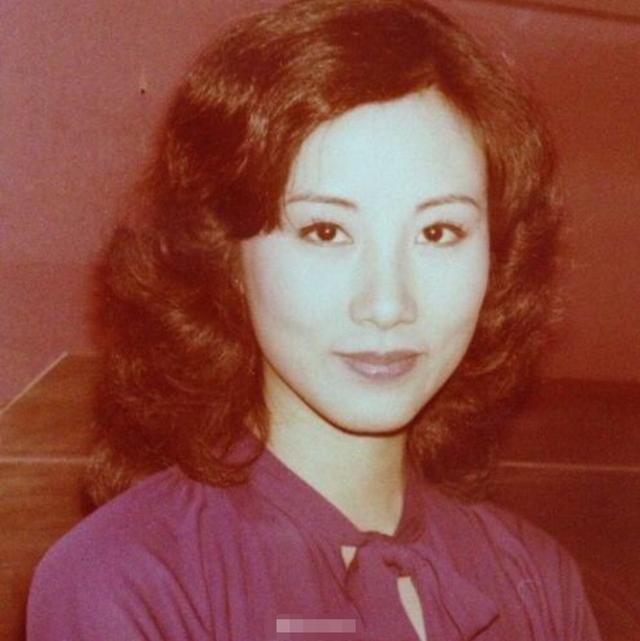 汪明荃：終身不孕苦戀21年，被求婚20次，63歲才肯下嫁「窮小子」 娛樂八卦吃瓜 第8张