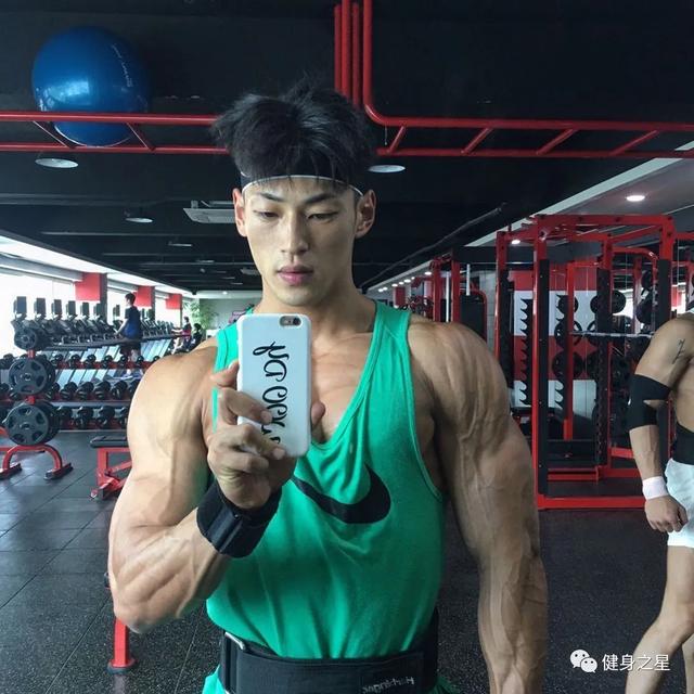 韓國小哥擁有鮮肉臉金剛身，還有嘎嘣脆的6塊腹肌，真令人羨慕 健身減肥達人 第1张