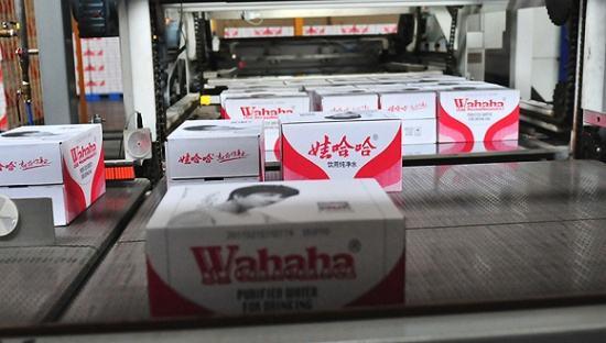 农夫山泉钟睒睒，农夫山泉钟睒睒当了多久首富（揭秘农夫山泉创始人钟睒睒的曲折发家之路）