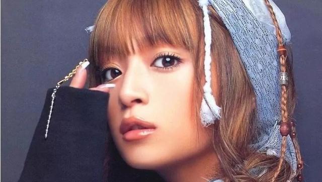 Ayumi Hamasaki: Two marriages failed, left ear deafness, career low