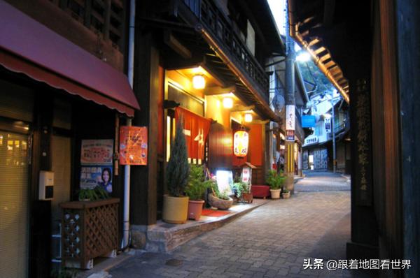 全裸泡温泉没问题！半裸运动绝对不行？日本的潜规则让外国人蒙圈