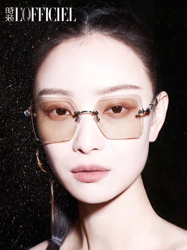 倪妮再登時尚雜志封面！化為深夜花叢少女，時尚表現力依舊吸睛 娛樂八卦吃瓜 第2张