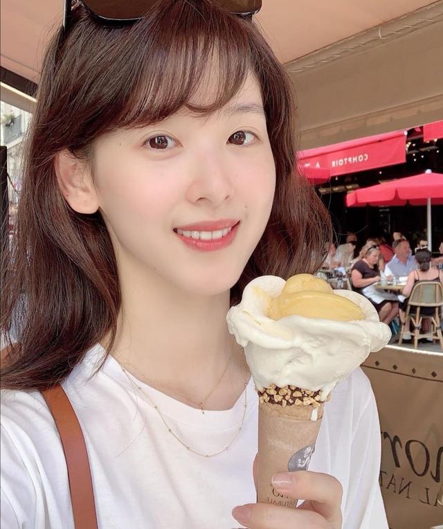 27歲章澤天身材照火上熱搜，這「美背殺」是認真的嗎？太顯氣質 街拍正妹 第2张