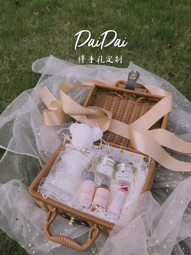 100多的闺蜜生日礼物 给女闺蜜送什么生日礼物好