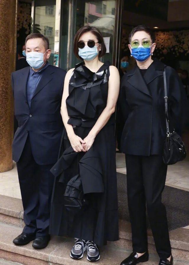 66歲林青霞現身賭王葬禮，身穿黑色套裝低調灑脫，氣場強大狀態好 娛樂八卦吃瓜 第2张