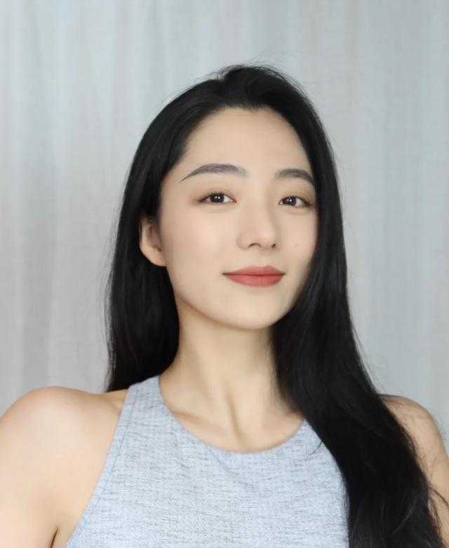 高顏值女私教，香肩，美背性感撩人，分享如何打造同款完美身形 健身減肥達人 第5张