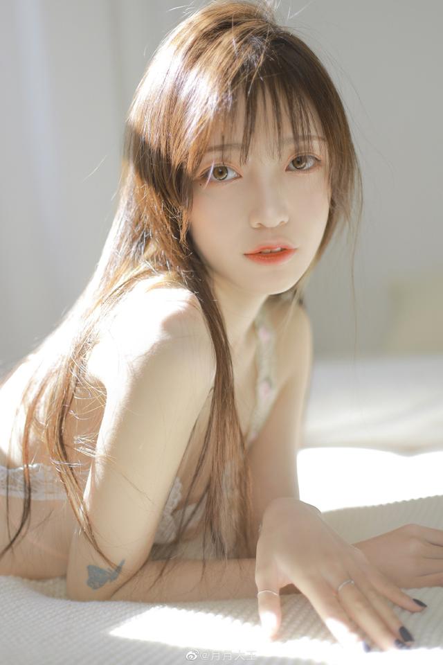 风光摄影拍照姿势大全，学会户外人像的7种核心拍法