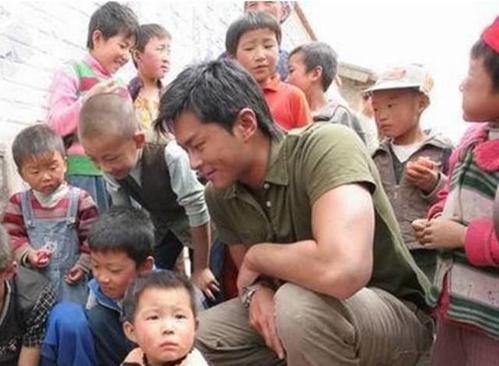 古天樂建的希望小學，如今已物是人非，當地人稱已經成為一片廢墟 娛樂八卦吃瓜 第9张