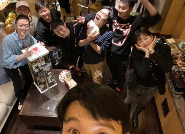 董子健孫怡婚後超甜蜜！曬孫怡美照慶生，孫怡狀態好哪像當了媽？ 娛樂八卦吃瓜 第4张