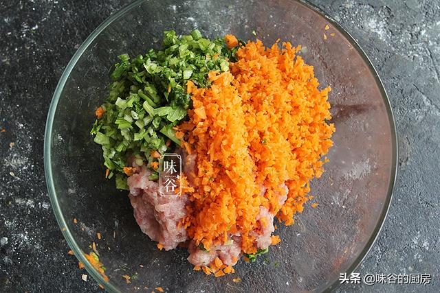 情人节送男朋友什么情人节不出门，送花不如下厨做朵花，好看又好吃，上桌人