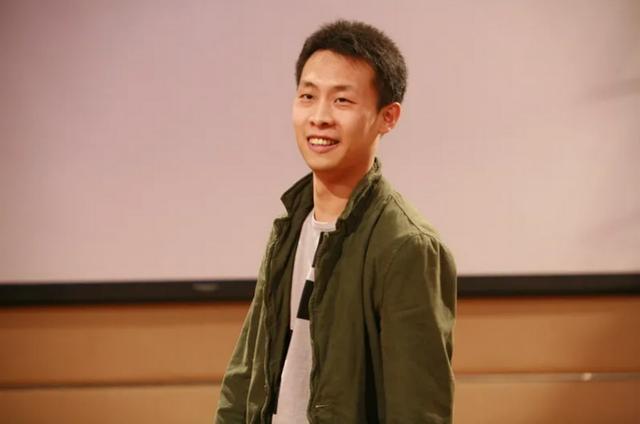 照顧植物人初戀10年，對待家裡保姆也令人敬佩，張譯難怪受人喜歡 娛樂八卦吃瓜 第4张