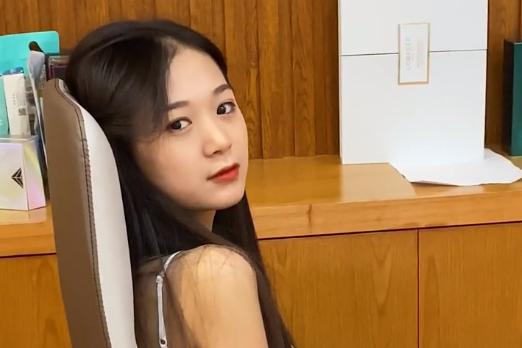 身价78亿被曝造假，22岁成最年轻董事长的她，成功之路是真是假？