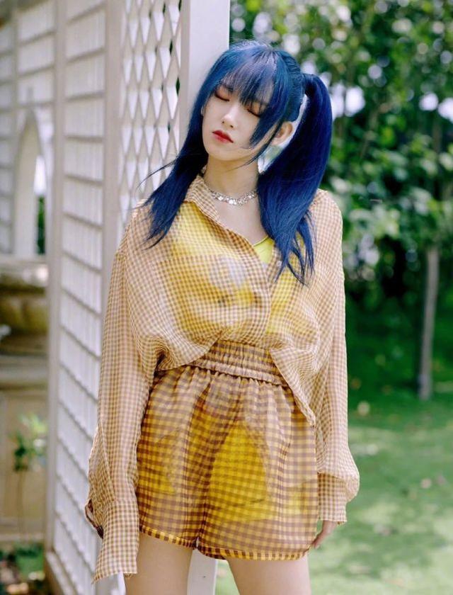 程瀟近照美過頭？電光藍雙馬尾配透視裝太驚艷，像「漫畫美少女」 娛樂八卦吃瓜 第3张