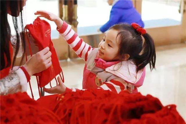 给14岁女孩子买什么礼物好,14岁女孩送什么礼物有意义