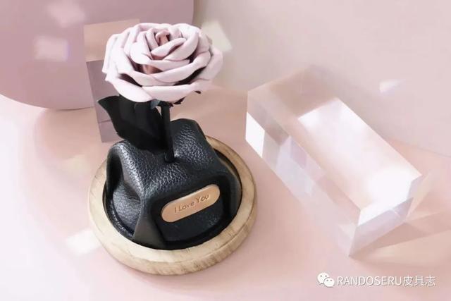 情人节送给女朋友什么礼物就怕直男审美和送礼，情人节礼物以及给你准备好了