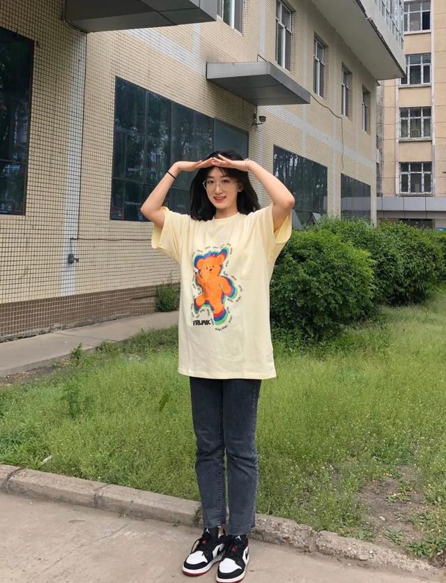 SNKR Girls送鞋丨翘臀还是长腿？球鞋女生们纷纷在夏天展示了自己的“隐藏级”