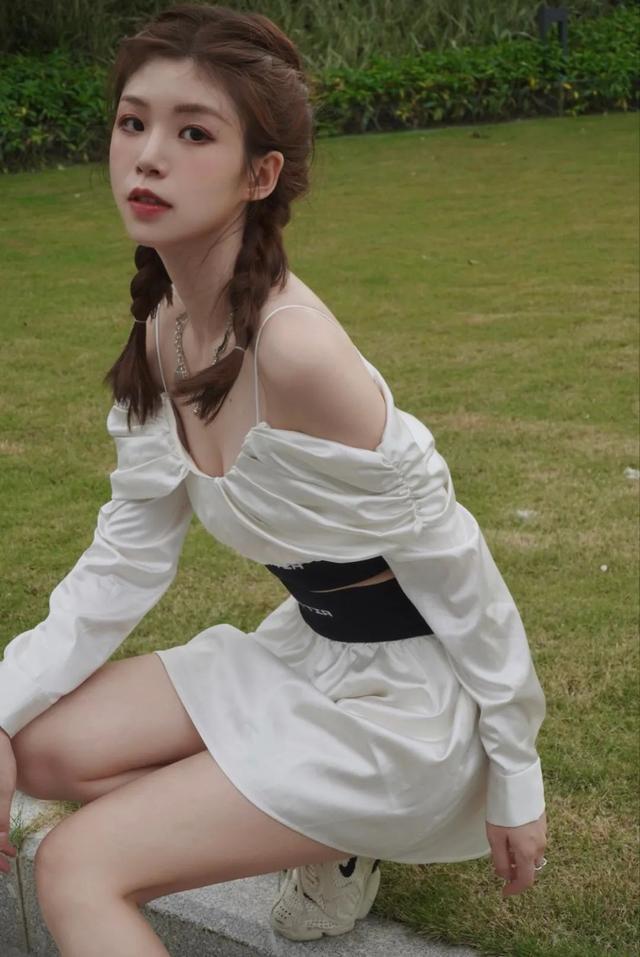 SNKR Girls送鞋丨肤白貌美很抗晒！球鞋女生们在夏天顶着太阳也要秀出自己的火