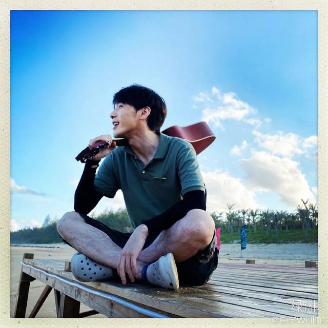 扪心自问：这季节洞洞鞋不香吗？ 七夕送女朋友什么礼物好最有意义