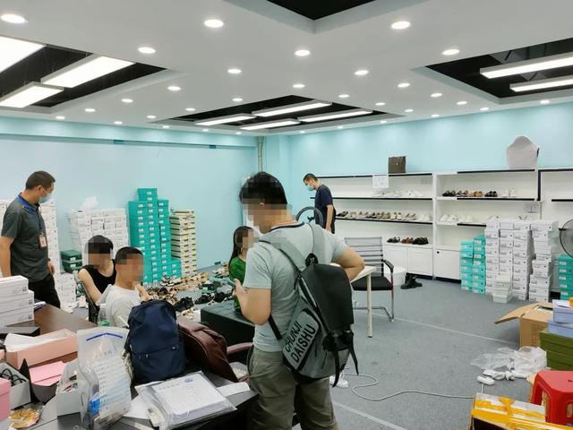 广州白云区严查首宗直播间假冒商品刑事案