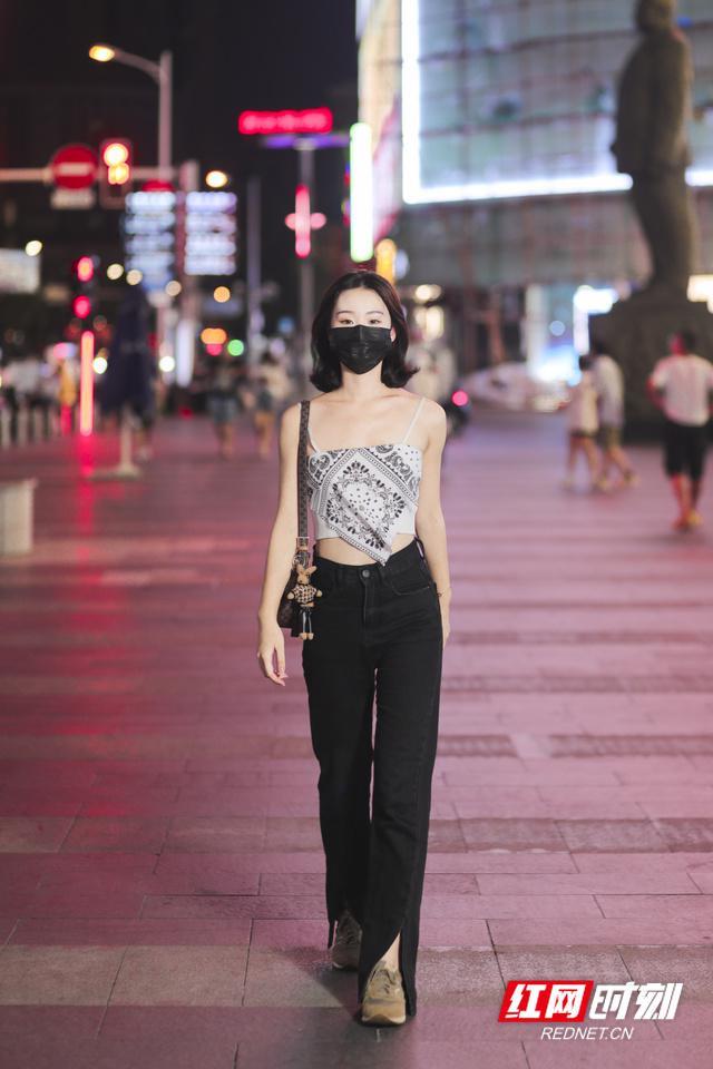 情人节送啥给女朋友图片故事｜七夕，良人相伴