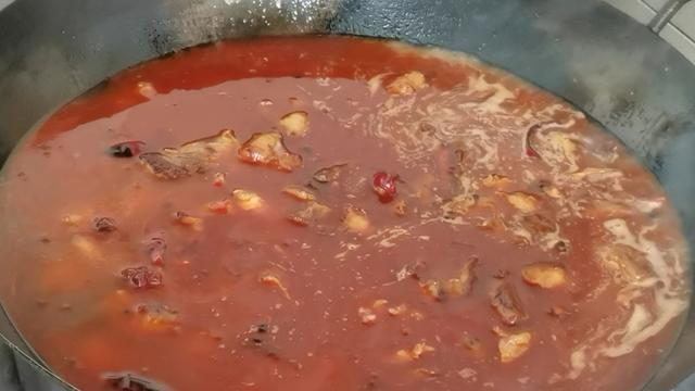 怎么烧红烧牛肉，红烧牛肉怎么做又软又香（红烧牛肉的做法）