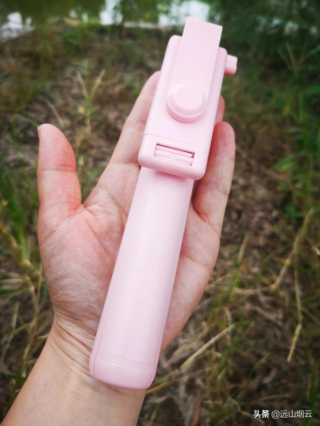 自拍杆的使用方法图解（手把手教你使用自拍杆）