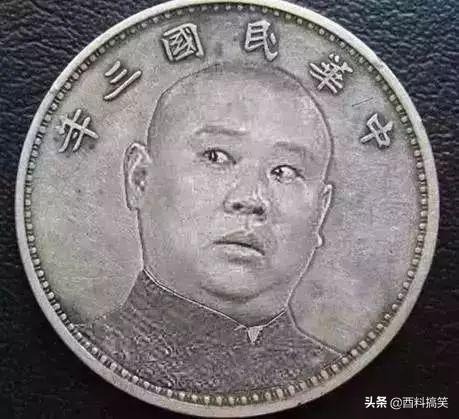 我爸說我其實是富二代，我不信，當他拿出他收藏的畫，我信了 搞笑整蠱 第11张