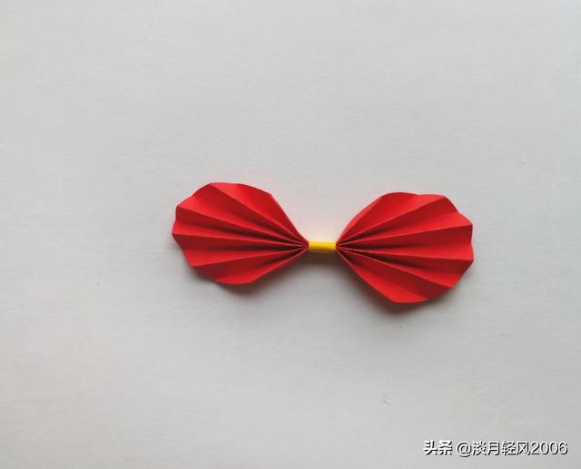 雨伞折纸 长条折蝴蝶结