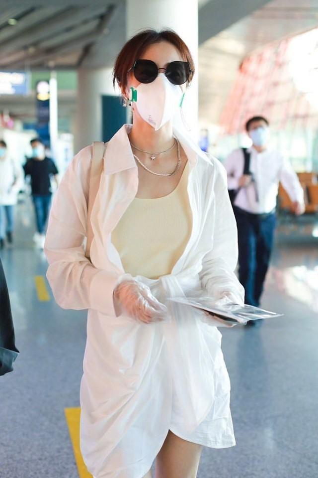 張銘恩胡冰卿戀愛緋聞後首現身，兩人一前一後現身機場，更顯曖昧 娛樂八卦吃瓜 第5张