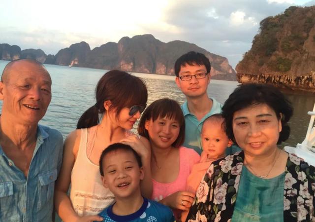 柳岩辛酸史：母親患癌，父親去世，自己也身患重病，41歲不婚不孕 娛樂八卦吃瓜 第2张
