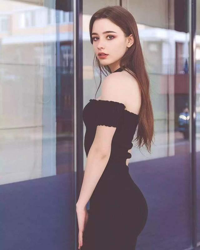 俄羅斯小仙女有多撩人？21歲美得不可方物，天使長相身材迷人 街拍正妹 第7张