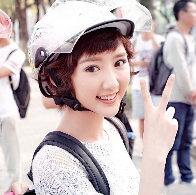 出生被棄，遭父親索要5000萬，談戀愛遇劈腿，毛曉彤是真不易 娛樂八卦吃瓜 第16张