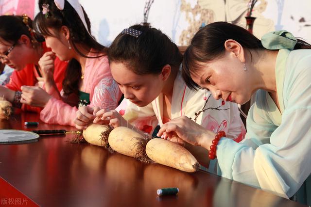 情人节送闺蜜什么礼物七夕将到，除了乞巧，七夕还有4大习俗，老祖宗留下的