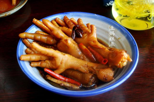 愛吃雞爪的別錯過！電飯煲簡單一燜，孩子都得搶著吃 熱愛美食 第2张