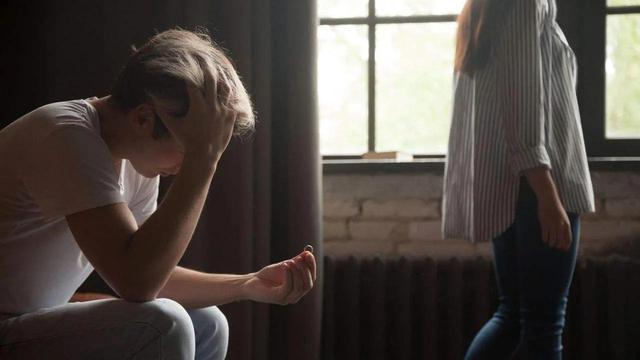 老公對我說他初戀是他的妹妹，我卻信以為真，結果被帶上了綠帽子 - 天天要聞
