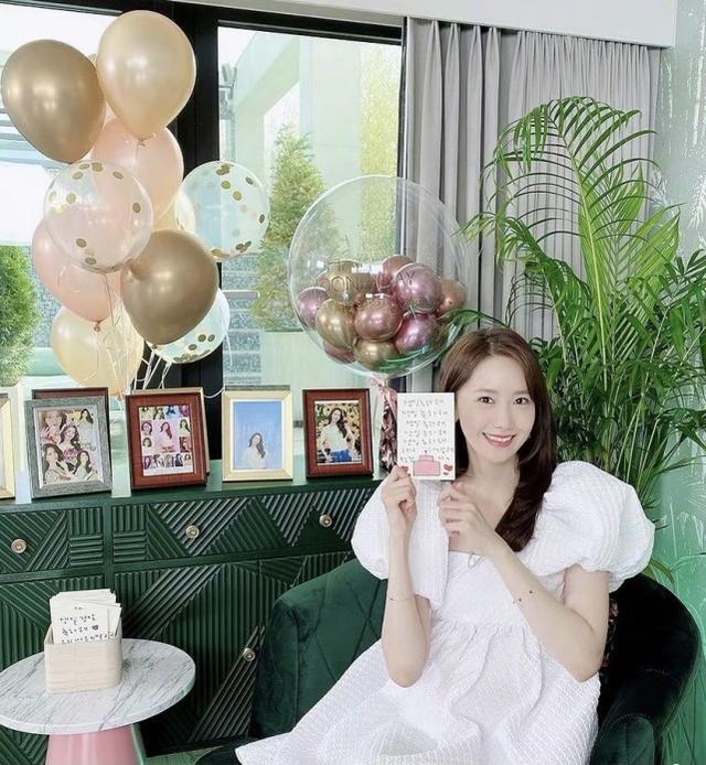 韓國頂流林允兒竟然31歲了！和粉絲一起慶生，依舊18歲少女臉 娛樂八卦吃瓜 第5张