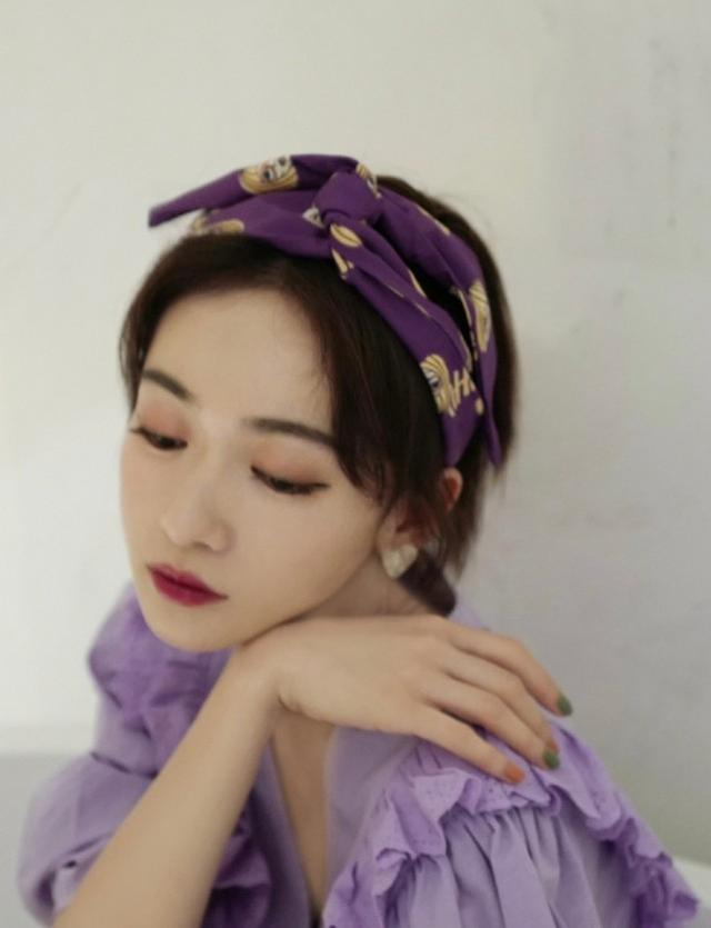 吳謹言曬照！穿紫色荷葉邊撞衫鄭秀妍，二人各顯本色穿出不同韻味 娛樂八卦吃瓜 第4张