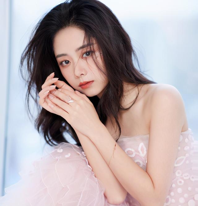 譚松韻喊你來練瑜伽啦，30歲像18，真的太美啦，瑜伽的魅力真大 街拍正妹 第10张