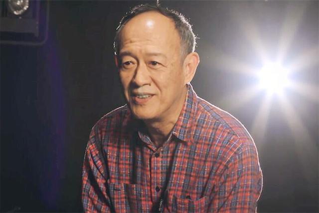 57歲娶了小25歲學生，60歲喜得龍鳳胎，如今70歲為奶粉錢瘋狂拍戲 娛樂八卦吃瓜 第8张