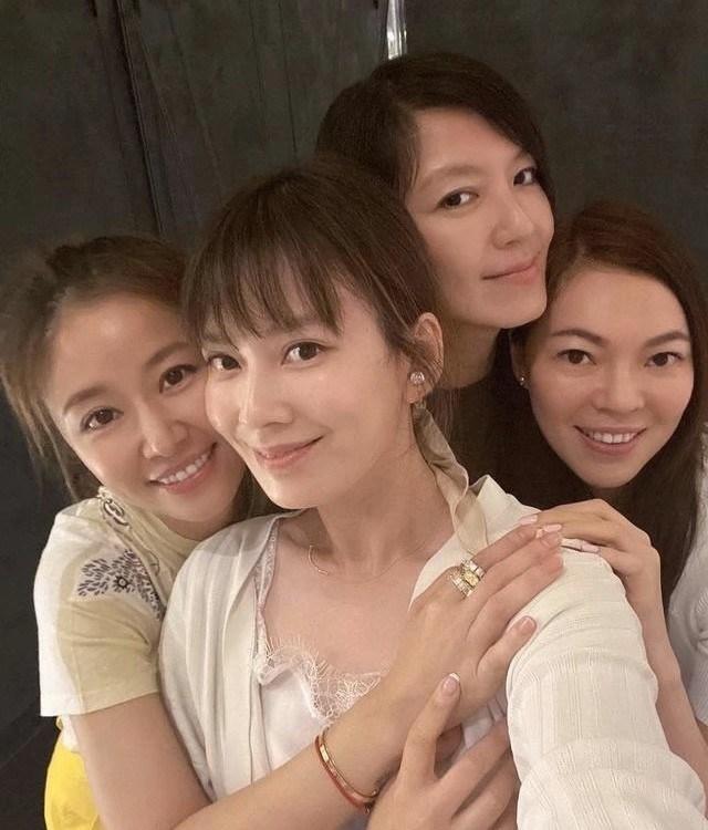 林心如霍建華日常形影不離！夫妻合體為林熙蕾丈夫慶生，真是甜蜜 娛樂八卦吃瓜 第3张
