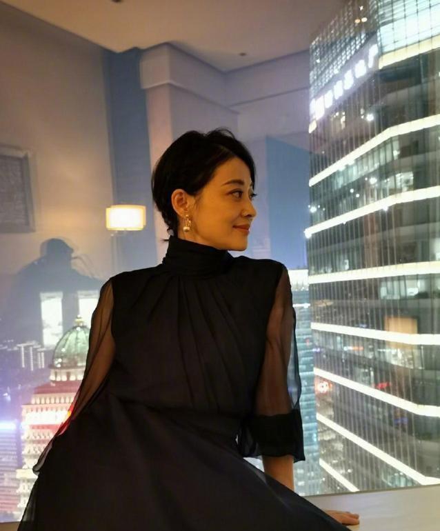 梅婷、周海媚、袁詠儀，美得各有所長，歲月從不敗美人 娛樂八卦吃瓜 第4张