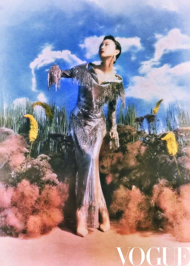 周冬雨七月封面大片釋出！演繹魅力復古名媛，色彩明麗藝術張力強 娛樂八卦吃瓜 第8张
