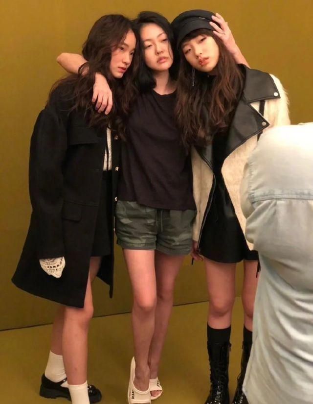 小S女兒們合體拍大片，各有特色時髦吸睛，遺傳了媽媽的高顏值 娛樂八卦吃瓜 第7张