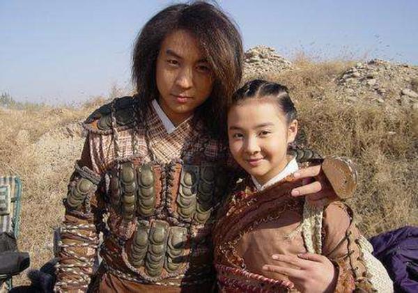 9歲出道，熒幕初戀是釋小龍，全網禁止她整容，今28歲長成這樣 娛樂八卦吃瓜 第12张
