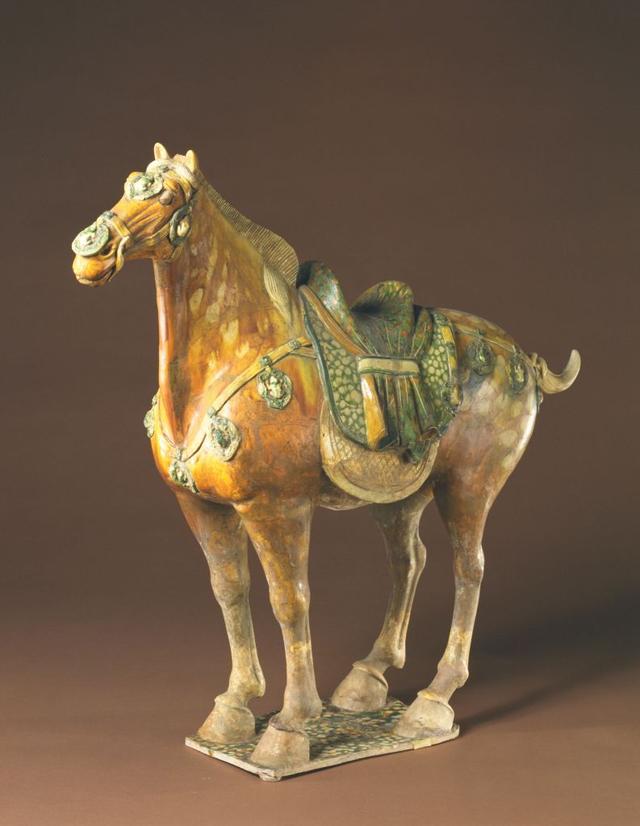 唐三彩的主要用途是干什么的（唐三彩畅销海外却用途特殊）