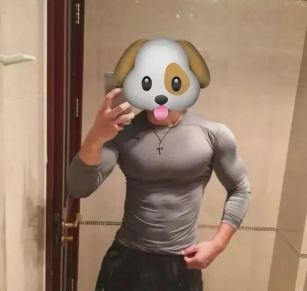 不止是男生喜欢胸部大的女生，女生也喜欢胸部大的男生… 去女朋友家带什么