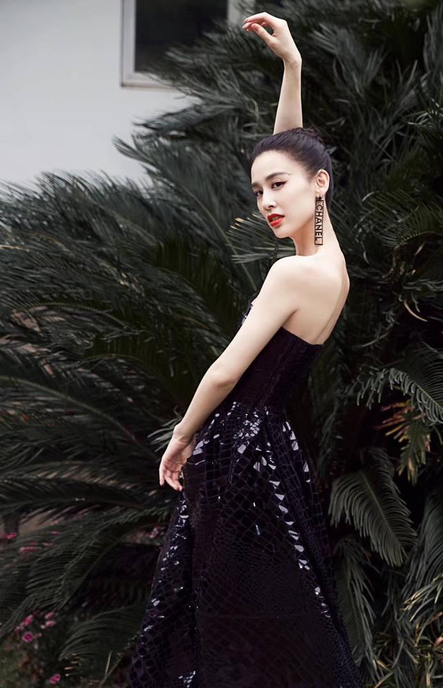 小雞裝大鵝，30個女人一出戲，比衣服拼演技，黃聖依媳婦熬成婆？ 娛樂八卦吃瓜 第3张