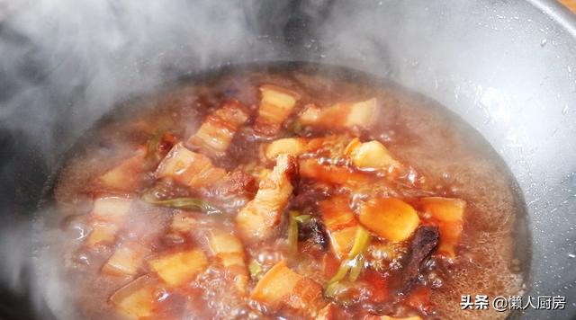 大廚教你做紅燒肉，記住這些，入口即化味道香，減肥也要吃幾塊 熱愛美食 第16张