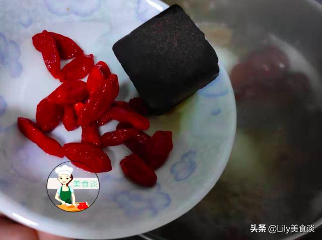 情人节送男朋友什么礼物好特殊时期过情人节，男人给女人做这碗糖水，驱寒暖